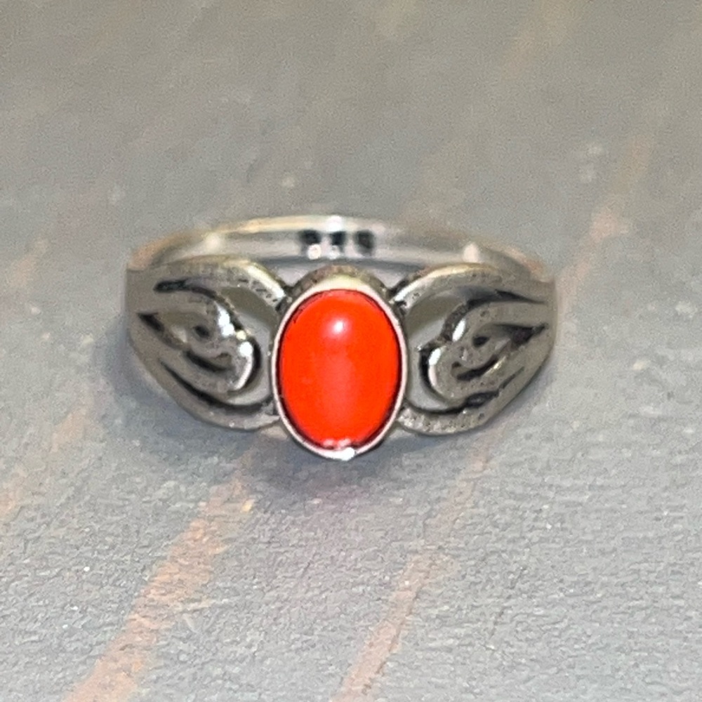 925 Sterling Silver Ring with Red Stone
